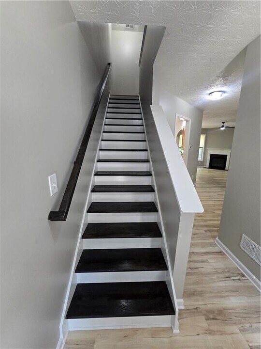 7228 Gold Mine Ave in Austell, GA - Building Photo