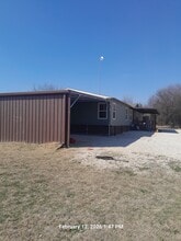 404 W Old Axtell Rd in Waco, TX - Foto de edificio - Building Photo