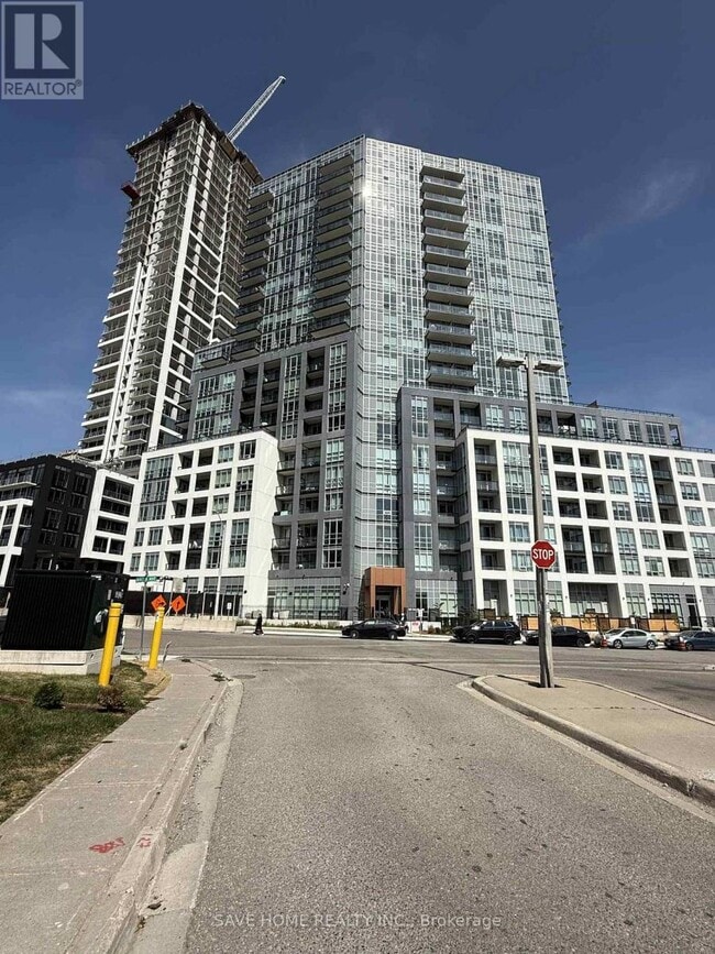 225 Malta Ave. in Brampton, ON - Building Photo - Building Photo