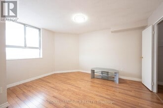 236 Albion Rd in Toronto, ON - Building Photo - Building Photo