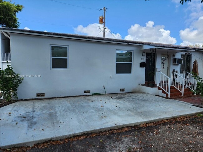 property at 2174 SW 26th St