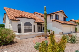 6121 E Saddleback St in Mesa, AZ - Building Photo - Building Photo