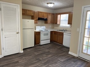 5974 Sherwood Trace in Stonecrest, GA - Building Photo - Building Photo