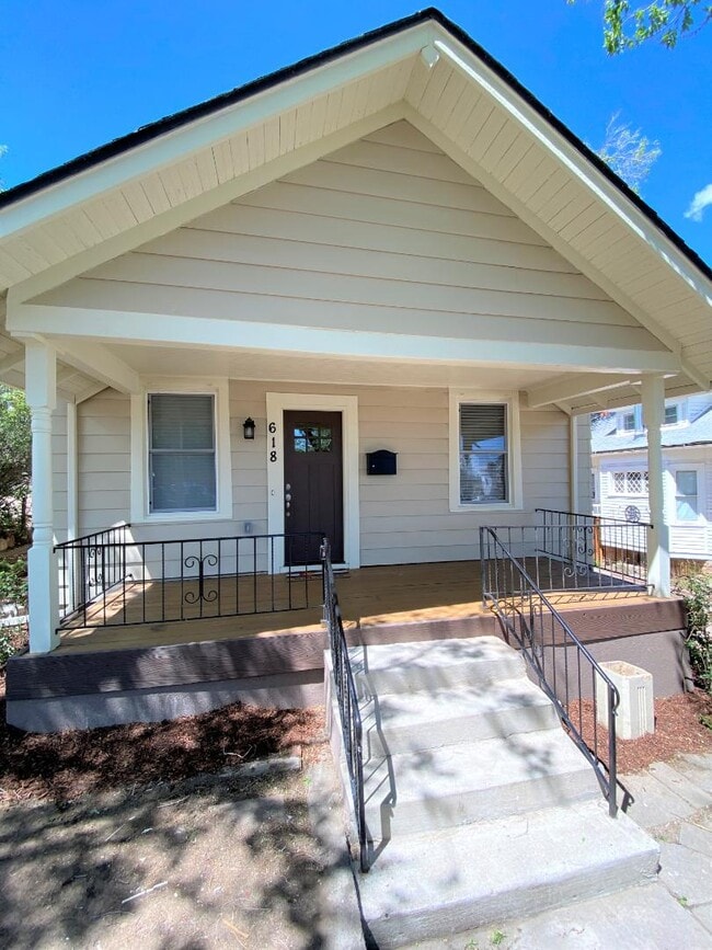 property at 618 W Pikes Peak Ave