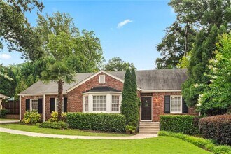 1257 Briar Hills Dr NE in Atlanta, GA - Building Photo - Building Photo