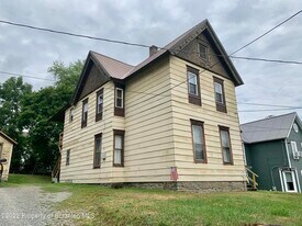 5893 E High St in Susquehanna, PA - Building Photo
