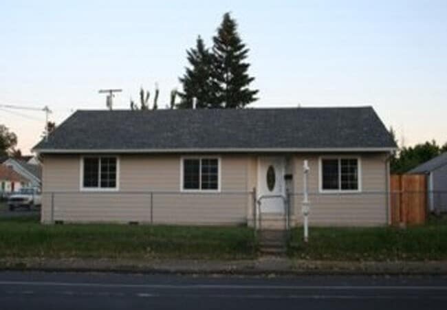 property at 6332 SE Duke St