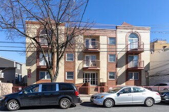 2827 Brown St in Brooklyn, NY - Foto de edificio - Building Photo