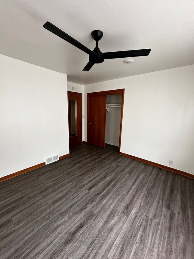 5916 W Wedington Dr in Fayetteville, AR - Building Photo - Building Photo