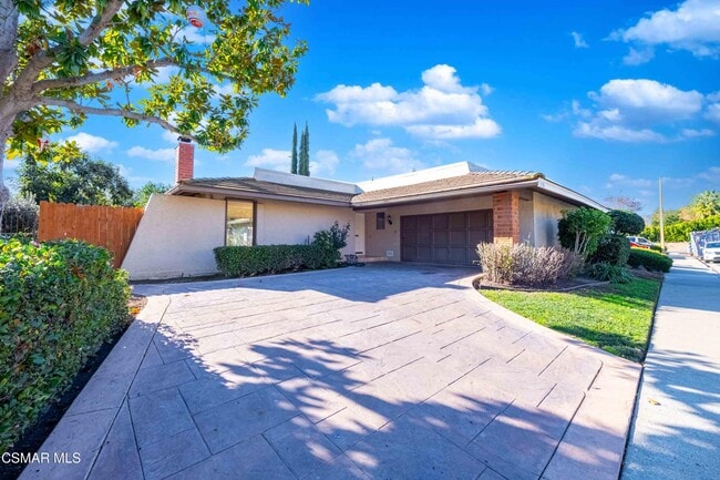 property at 31934 Lyndbrook Ct