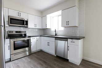 85 W Willetta St, Unit 4 in Phoenix, AZ - Building Photo - Building Photo