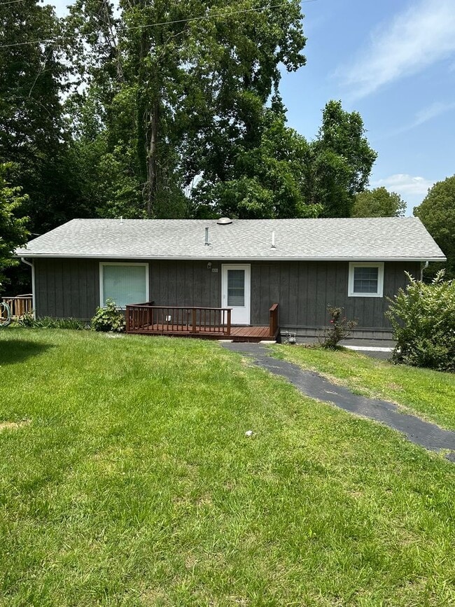 property at 628 E Jennings Rd