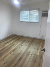 4916 Hazeltine Ave in Los Angeles, CA - Building Photo - Building Photo