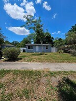 1718 Guinyard Way in Orlando, FL - Building Photo