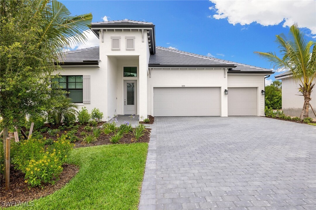 3130 Heather Glen Ct in Naples, FL - Building Photo