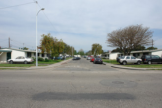 Colonia Village in Oxnard, CA - Building Photo - Building Photo