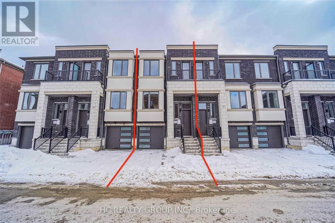 33 Rattenbury Rd in Vaughan, ON - Building Photo