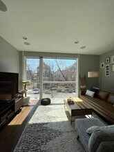 1534 W Cortez St, Unit 2 in Chicago, IL - Foto de edificio - Building Photo