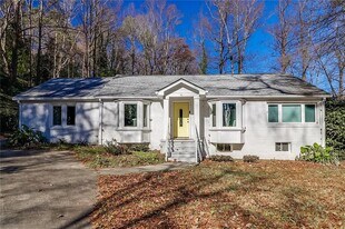 60 Hardeman Rd in Atlanta, GA - Building Photo