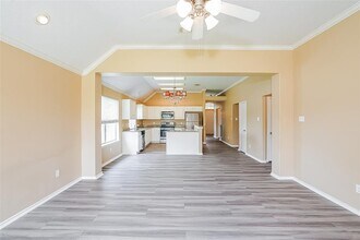 19318 Pinewood Bluff Ln in Humble, TX - Building Photo - Building Photo