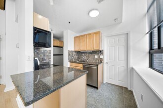 10 Linwood St in Malden, MA - Building Photo - Building Photo