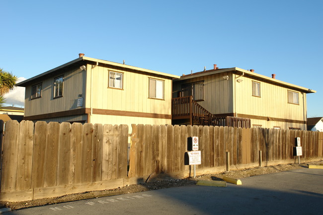 766 N Sanborn Rd in Salinas, CA - Building Photo - Building Photo