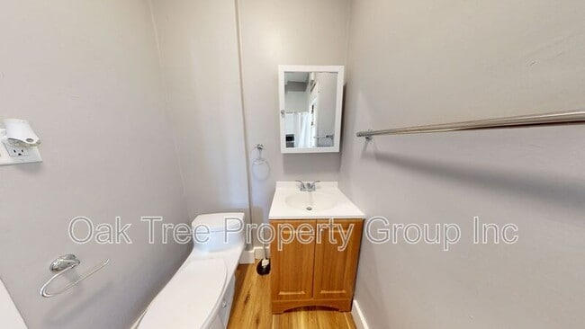 2044-2046 International Blvd in Oakland, CA - Building Photo - Building Photo