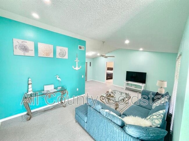 property at 285 Mark Twain Ln