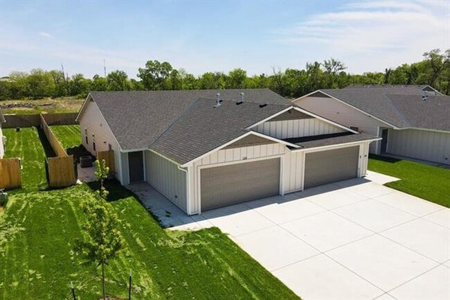 property at 518-520 W 50th Ct S