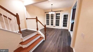 609 Ellison Dr in Montgomeryville, PA - Foto de edificio - Building Photo