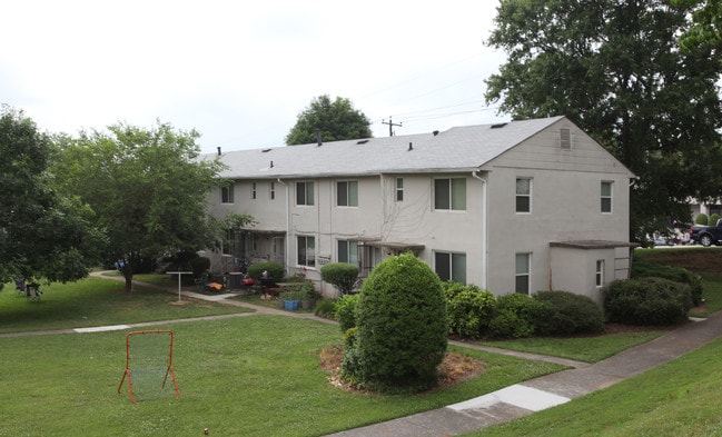 Emory Woods Apartments in Decatur, GA - Building Photo - Building Photo