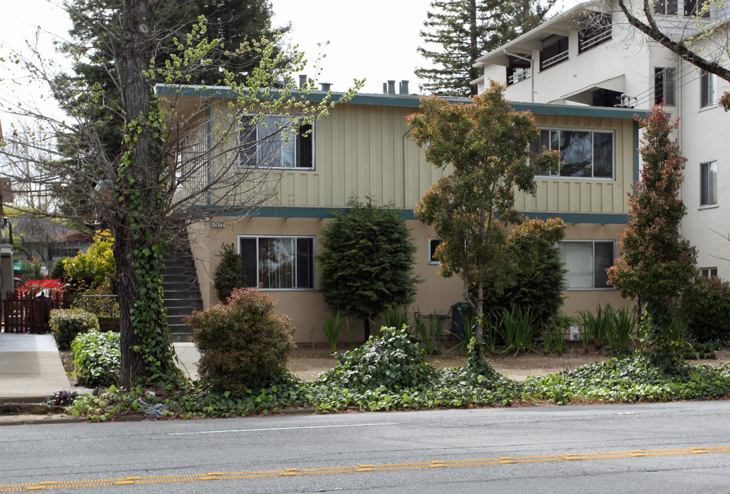 1013 El Camino Real in Burlingame, CA - Building Photo