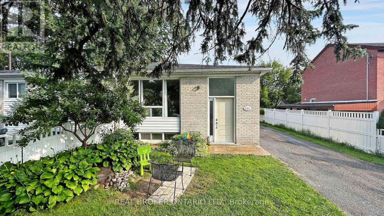 351 Taylor Mills Dr N in Richmond Hill, ON - Building Photo