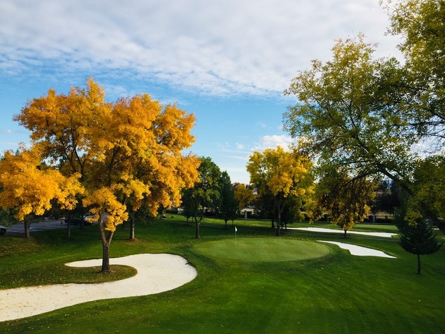 Pasadena Ridge Golf Course Apartments