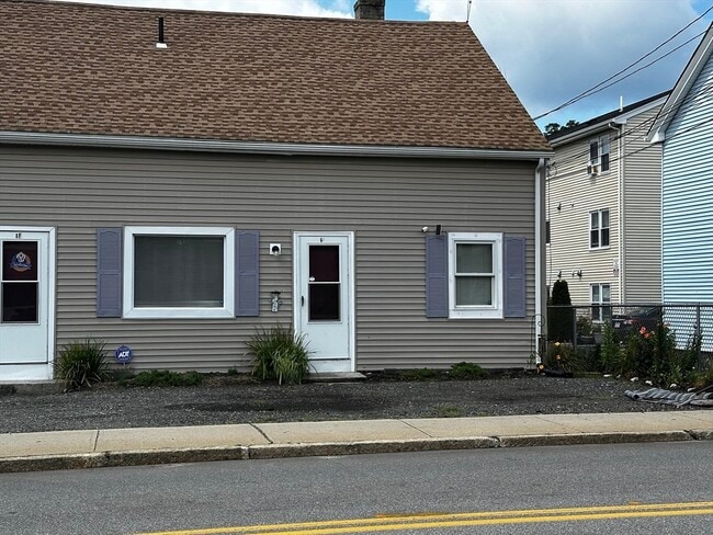 6 St Paul St in Blackstone, MA - Building Photo - Building Photo