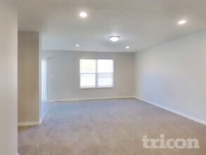 11268 Lucky Dan Dr in Noblesville, IN - Building Photo - Building Photo