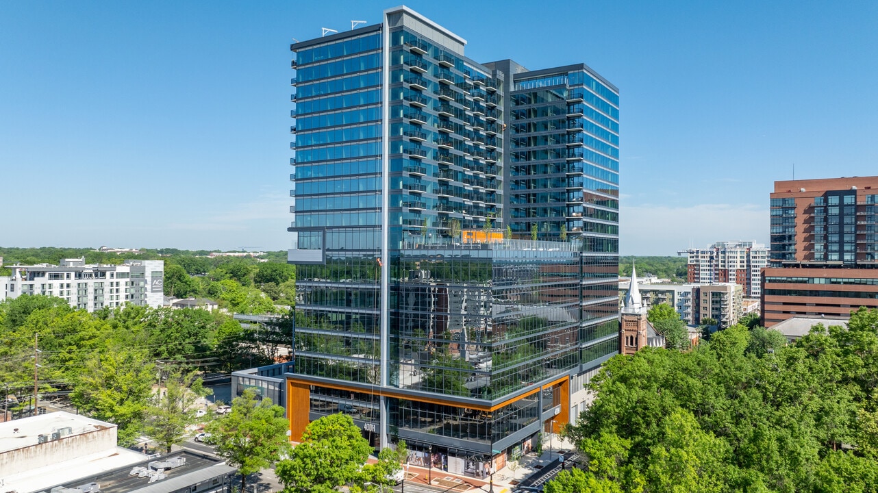 400H in Raleigh, NC - Building Photo