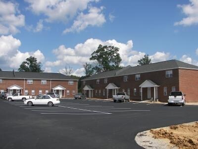 Rivergate Townhome Apartments in Hokes Bluff, AL - Foto de edificio - Building Photo