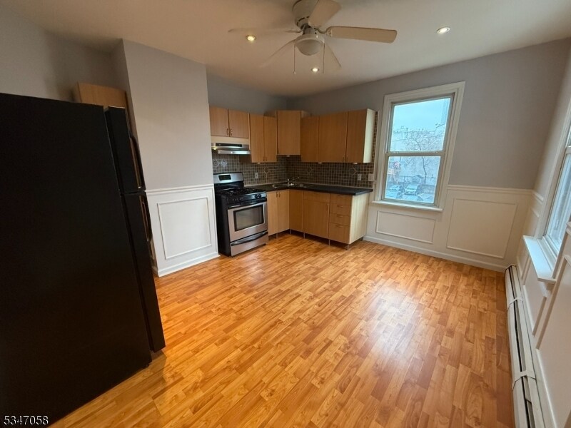 542 Mercer St in Jersey City, NJ - Building Photo