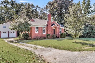 1205 Gibson Ave in Hanahan, SC - Building Photo - Building Photo