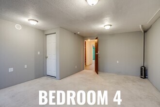 2137 S Vallejo St, Unit 4 in Englewood, CO - Building Photo - Building Photo