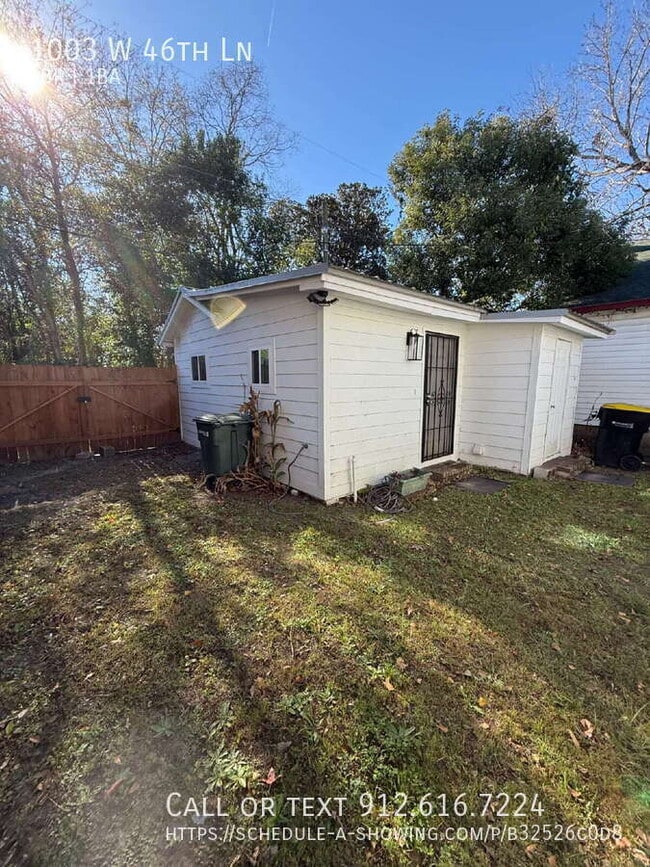 property at 1003 W 46th Ln