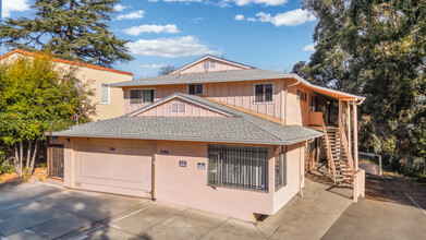 3186 McKillop Rd in Oakland, CA - Building Photo - Building Photo