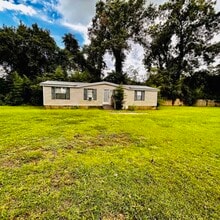 Whispering Pines in Thomasville, GA - Foto de edificio - Building Photo