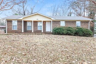 1831 Mara Dr NE in Center Point, AL - Building Photo