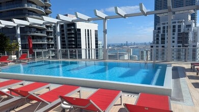 1100 S Miami Ave, Unit 2910 in Miami, FL - Building Photo - Building Photo