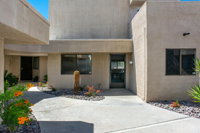 71863 Eleanora Ln in Rancho Mirage, CA - Foto de edificio - Building Photo