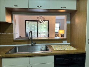 12455 SW 93rd Terrace in Miami, FL - Building Photo - Building Photo