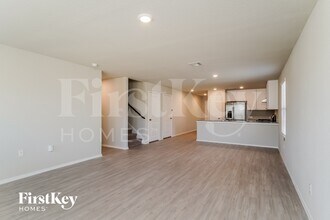 9966 Sarrebourg St in Schertz, TX - Foto de edificio - Building Photo