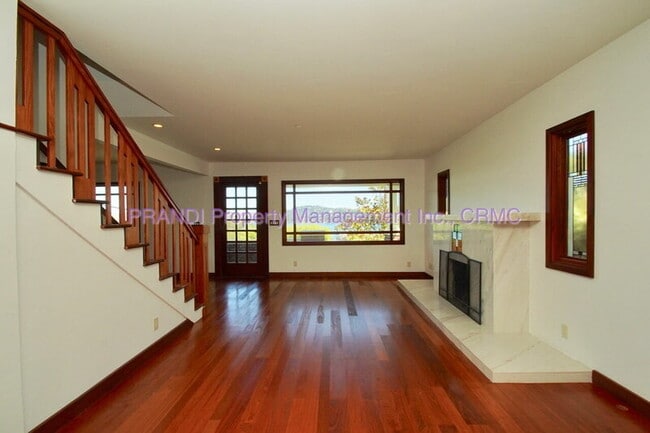 63 Glen Dr in Sausalito, CA - Building Photo - Building Photo